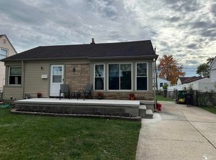 13741 Oakdale St, Southgate, MI 48195