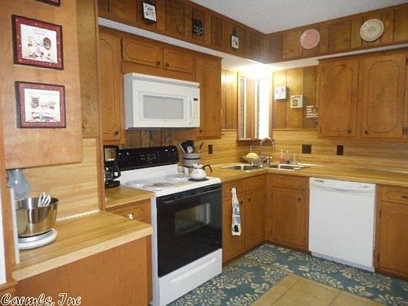 3rd image of 6307 Mayfield Dr