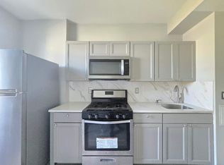 527 47th St #3, Brooklyn, NY 11220