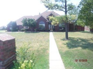 11 NW Briarcreek Dr, Lawton, OK 73505