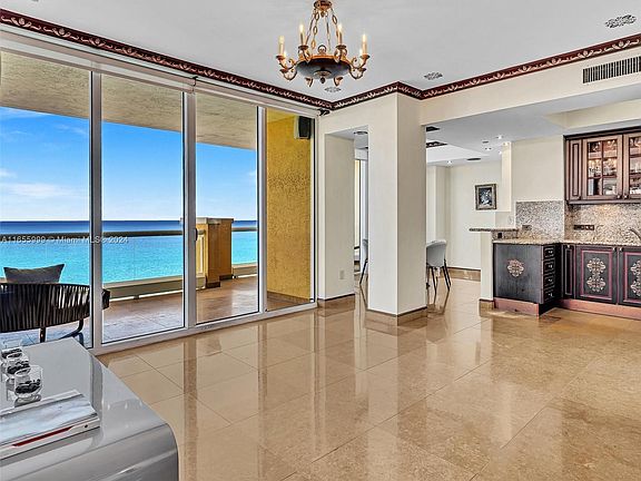 5th image of 17875 Collins Ave #3105