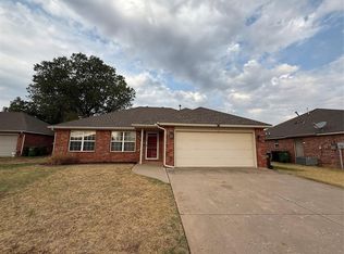 620 Eastview Cir, Yukon, OK 73099