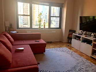 Rented by Anita Loewy, Inc