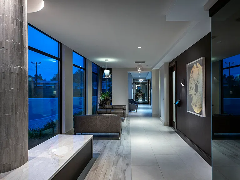 Luxe at Alewife — Photo 15