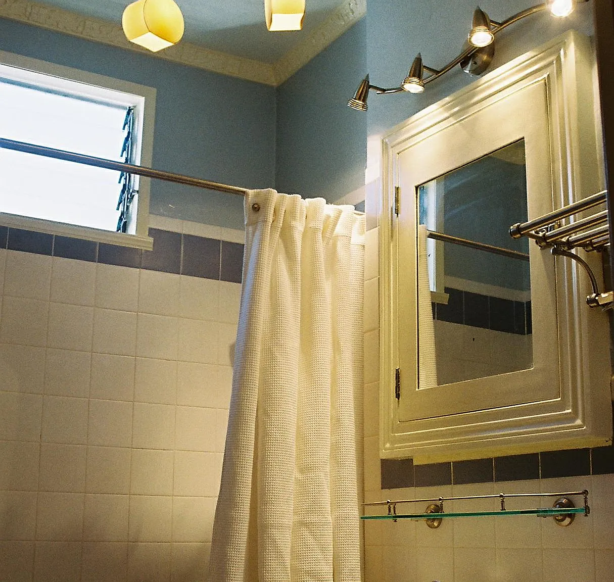 363 Bartlett St — Photo 2