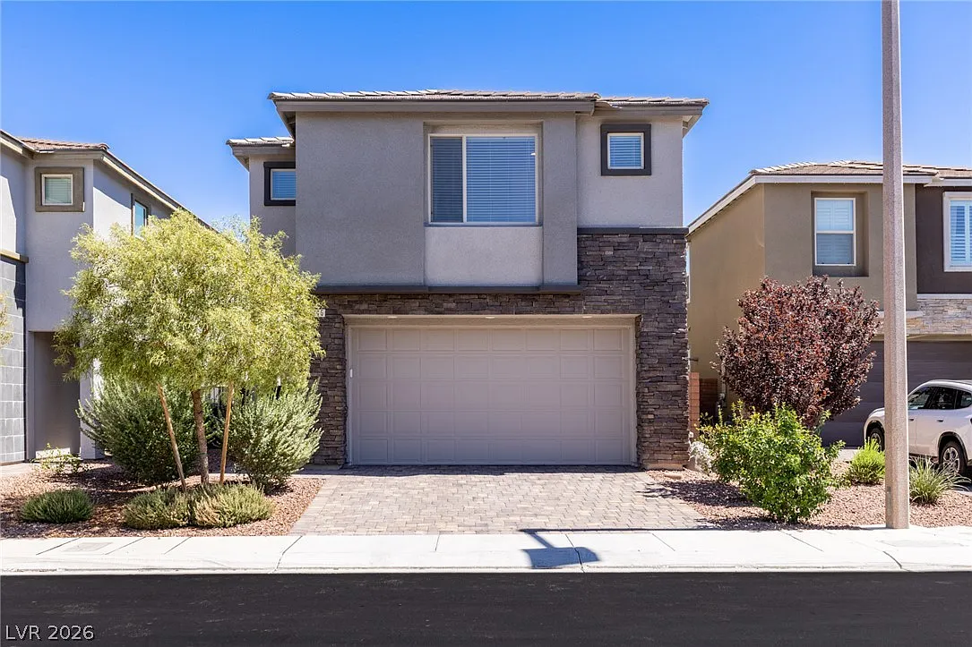 5 bed, 4.0 bath, 2454 sqft, $3,495 — Photo 1