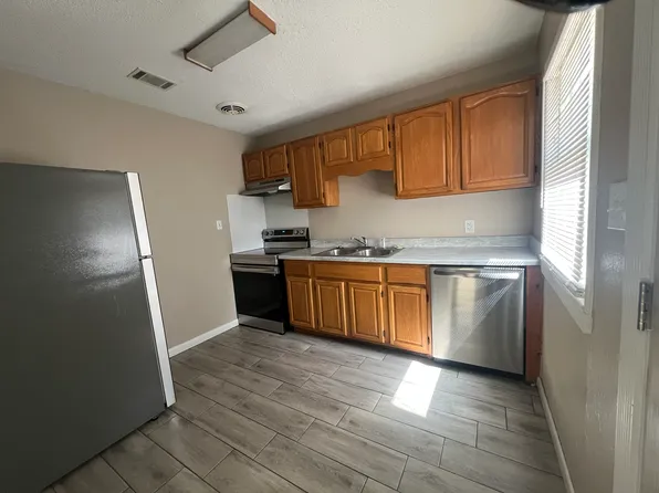 5608 Graymont Ln, Pensacola, FL 32526