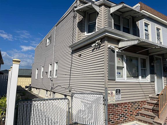 2nd image of 105 McAdoo Ave