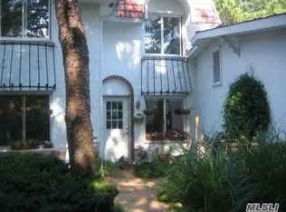 305 Birchwood Rd, Medford, NY 11763