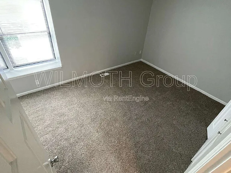 8536 Hague Rd — Photo 10