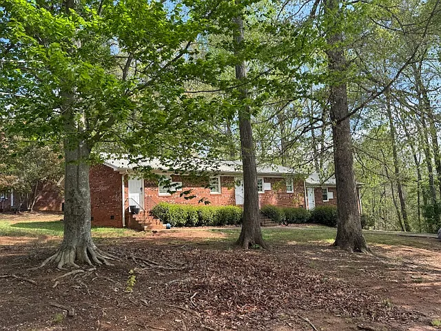 160 Bodine Place - 162 — Photo 1