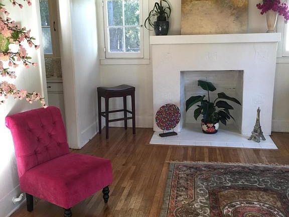 2nd image of 909 Manzanita Ave