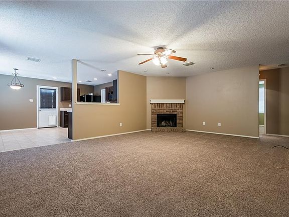4th image of 3241 Clydesdale Dr