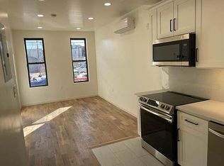 217 India St #1B, Brooklyn, NY 11222