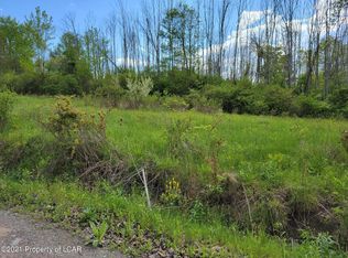 24 Bunker Hill Rd, Wyoming, PA 18644