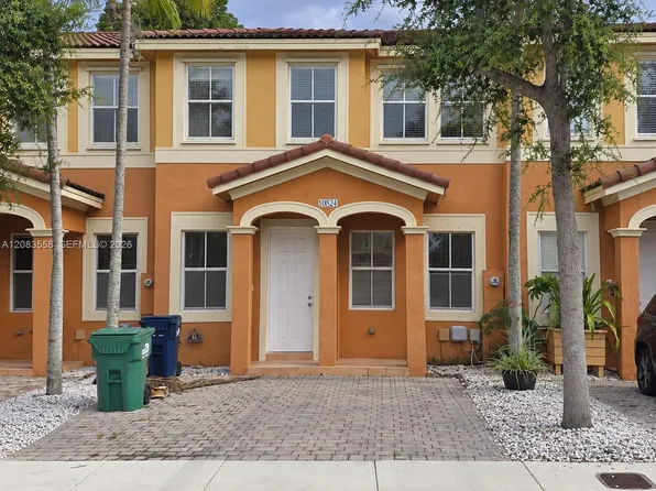 10824 SW 240th Ln, Homestead, FL 33032