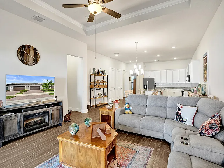 6336 W Blue Spring Dr — Photo 15