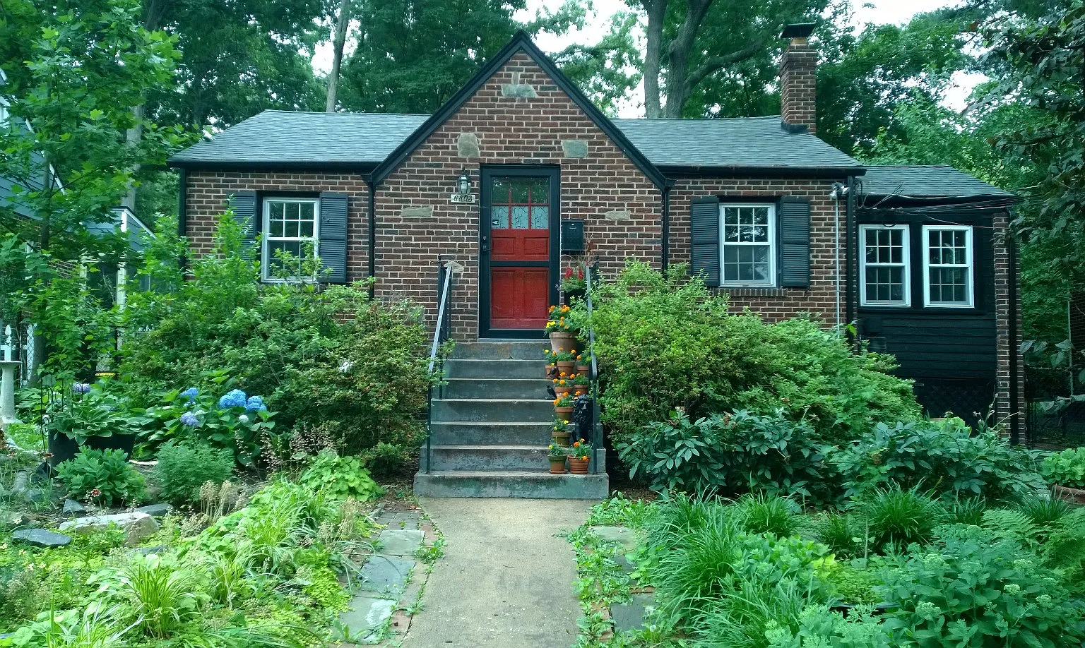 6803 Prince Georges Ave — Photo 1