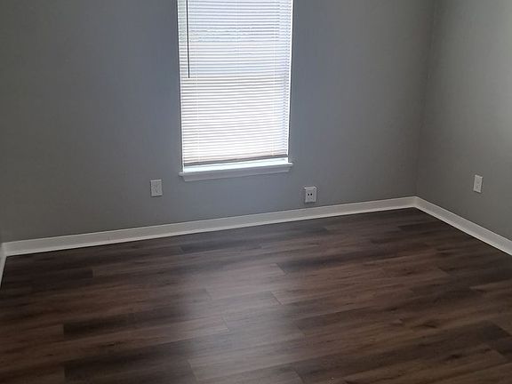 5th image of 2710 W Kentucky St APT 3