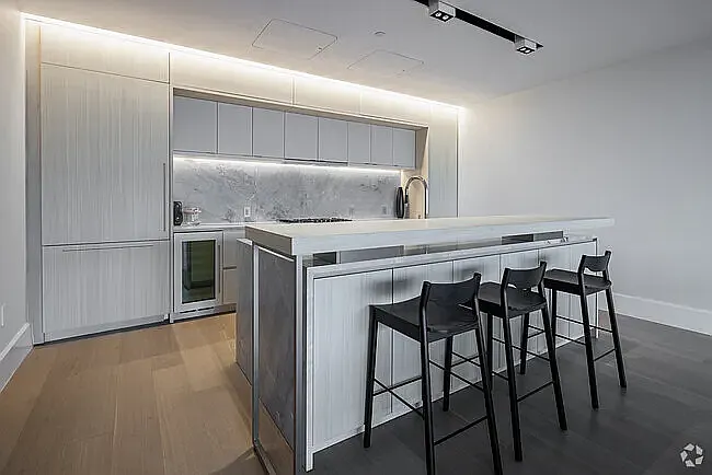 100 Vandam Street — Photo 2