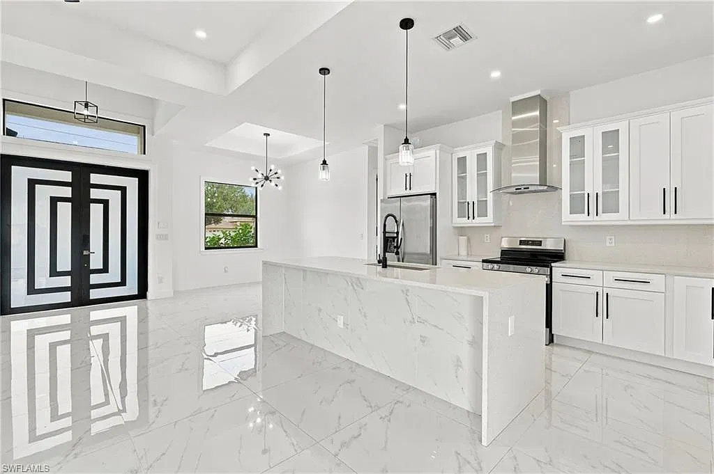 3 bed, 2.0 bath, 1661 sqft, $2,500 — Photo 3