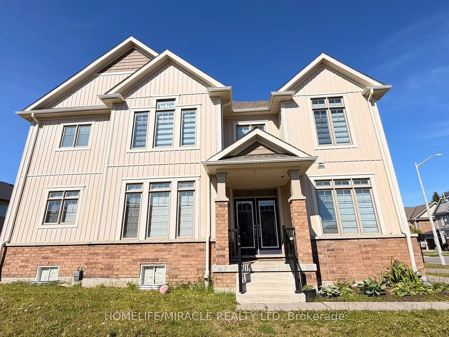 4 bed, $3,500 — Photo 2
