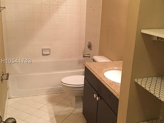 42F0E8FB-6A77-469E-A004-15A565999187