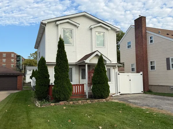 4115 Wesley Ter, Schiller Park, IL 60176
