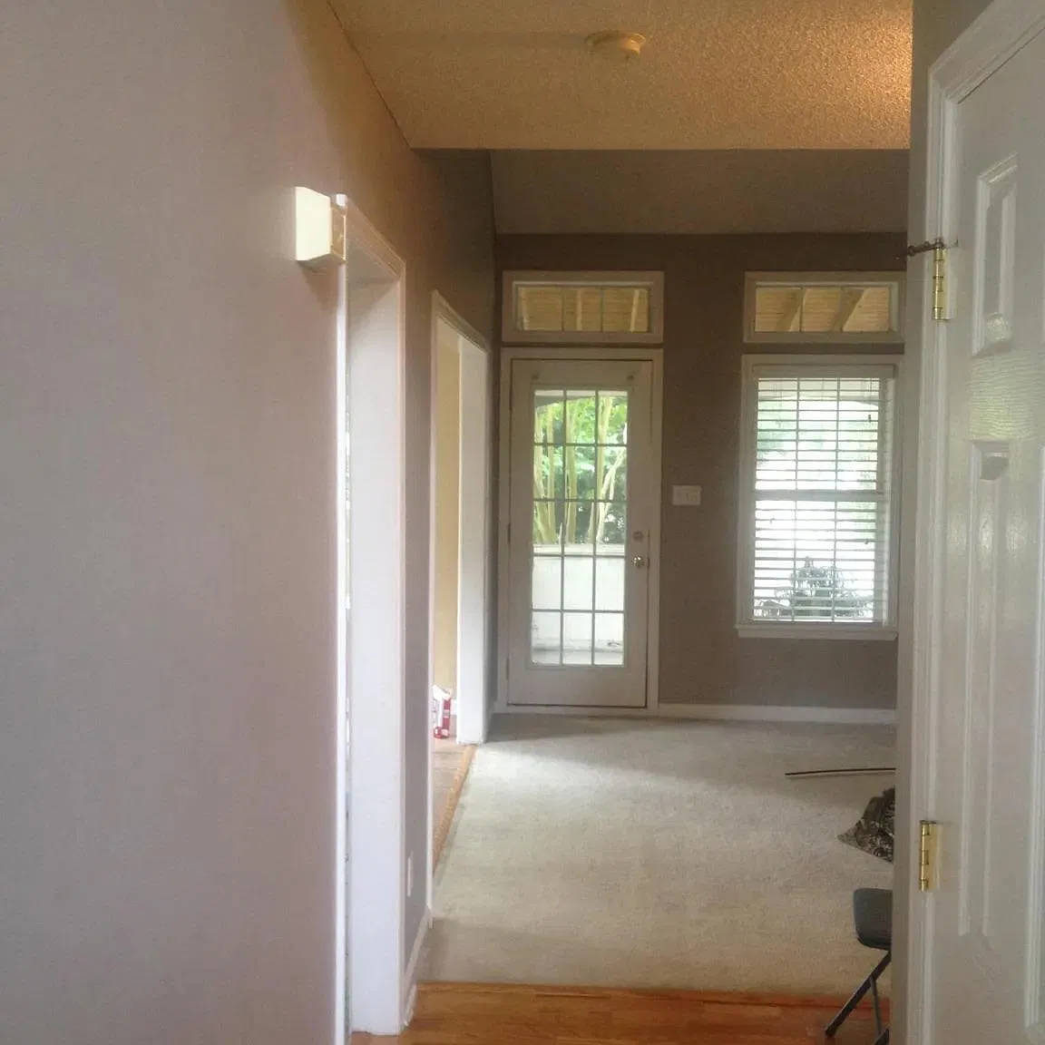 3 bed, 1876 sqft, $2,295 — Photo 3
