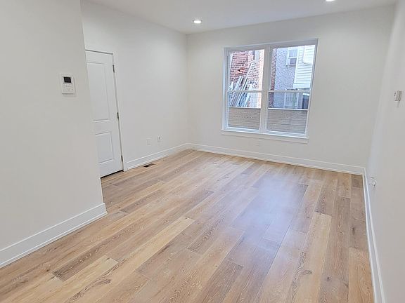 4th image of 2451 N Hancock St #1