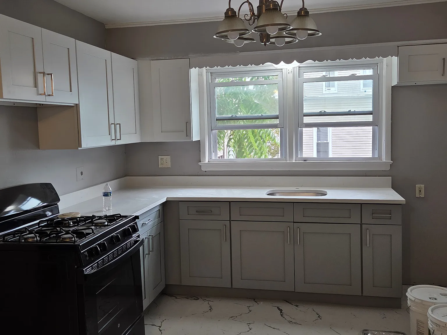 4 bed, 1500 sqft, $2,599 — Photo 1