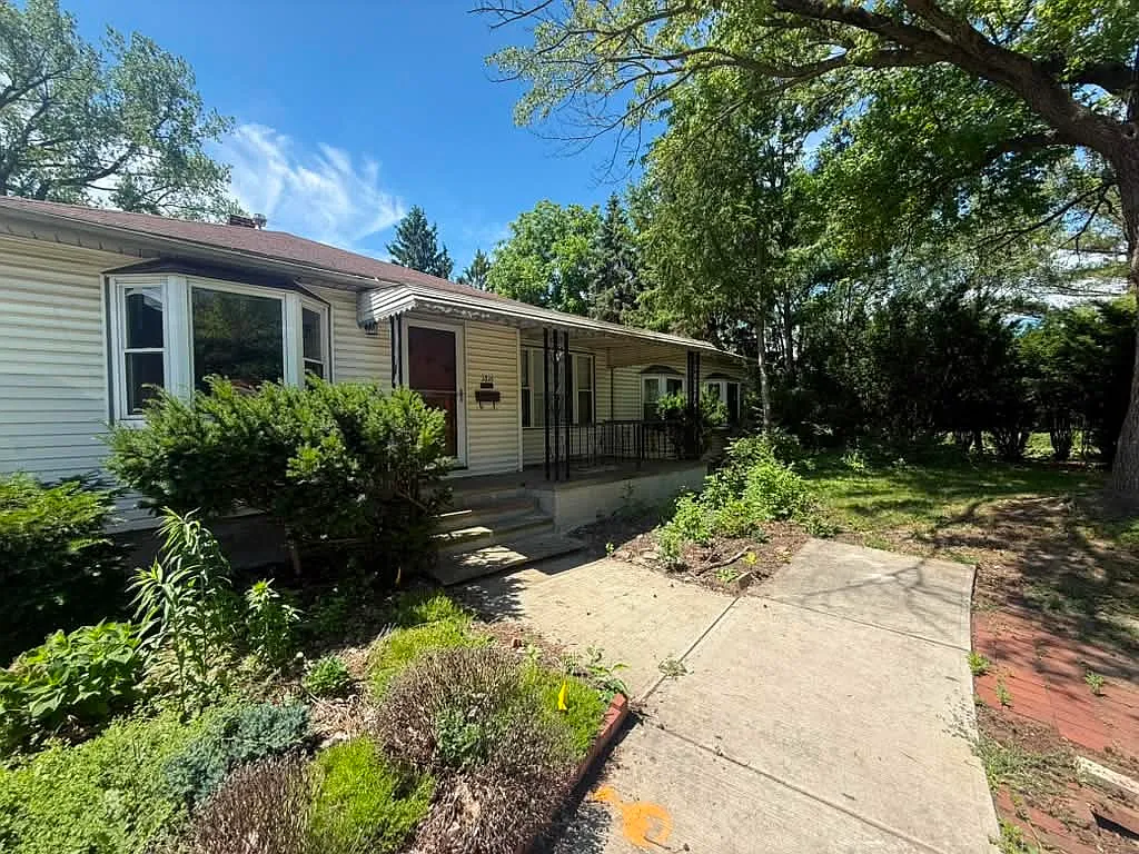 3816 Cullen Drive - 1 — Photo 1