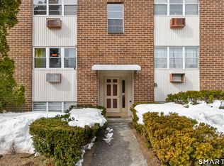 27 Belair Dr #27, New Milford, CT 06776