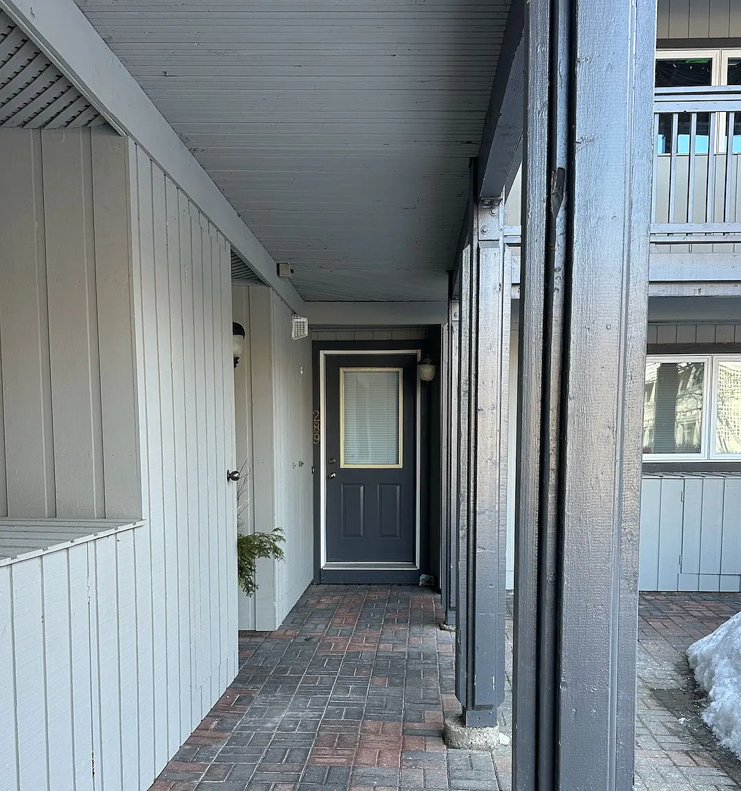 3 bed, $12,000 — Photo 1
