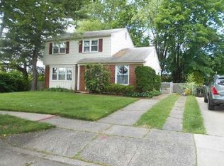 2547 Finlaw Ave, Pennsauken, NJ 08109