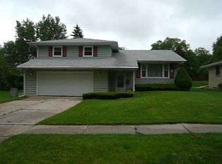 3808 Florida Dr, Rockford, IL 61108