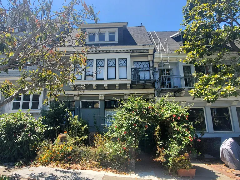 905 Ashbury st.