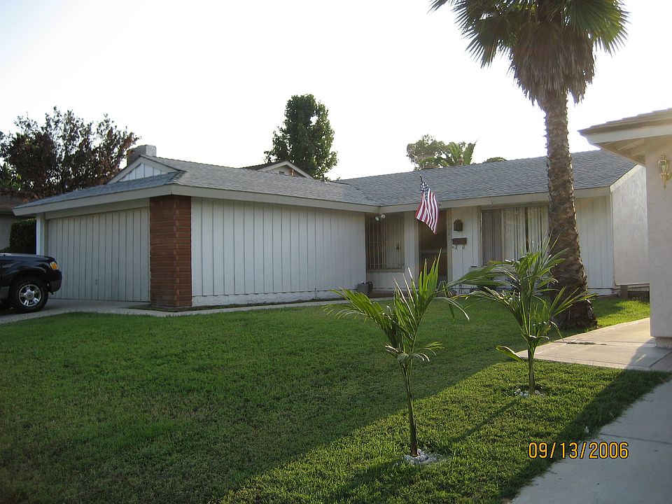1st image of 10996 Avenida Del Gato
