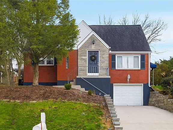2nd image of 1024 Garden Pl