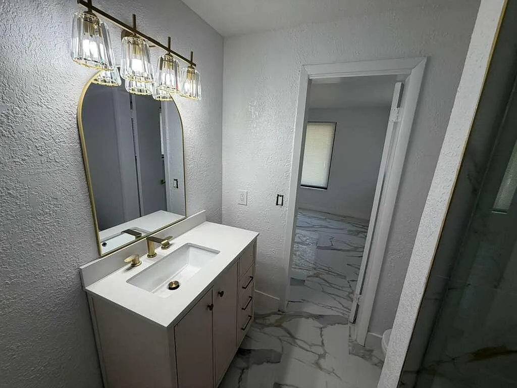 3 bed, 2.0 bath, 1684 sqft, $3,500 — Photo 3