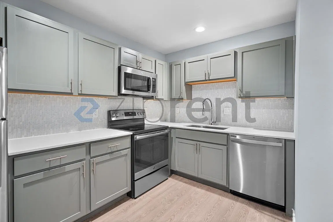 1 bed, 400 sqft, $990 — Photo 4