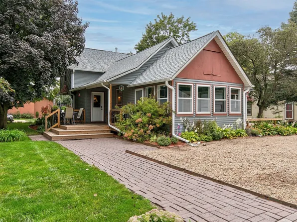117 SW Walnut St, Ankeny, IA 50023