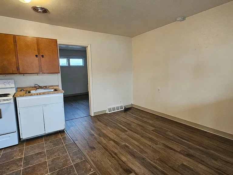 405 W Garden Ave — Photo 5