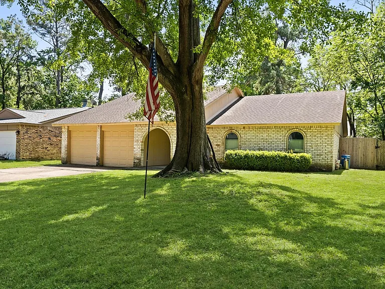 3218 Sycamore Springs Dr — Photo 1