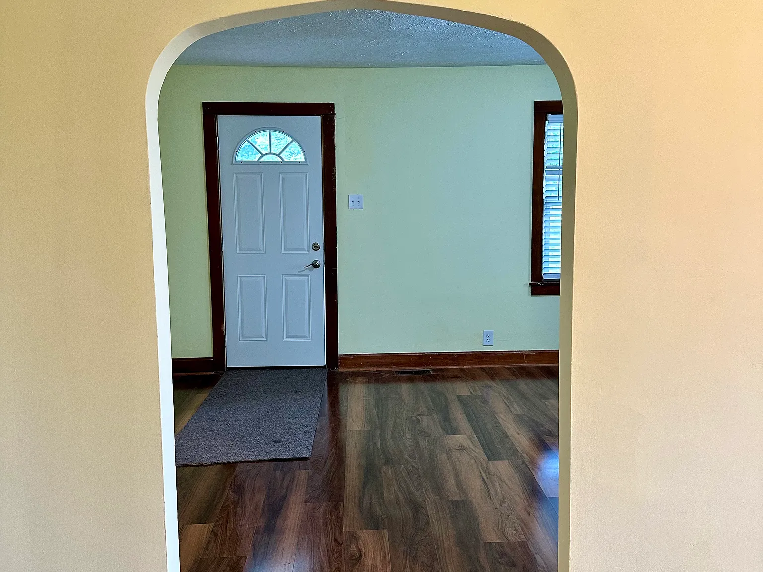 1147 S 250 W — Photo 3