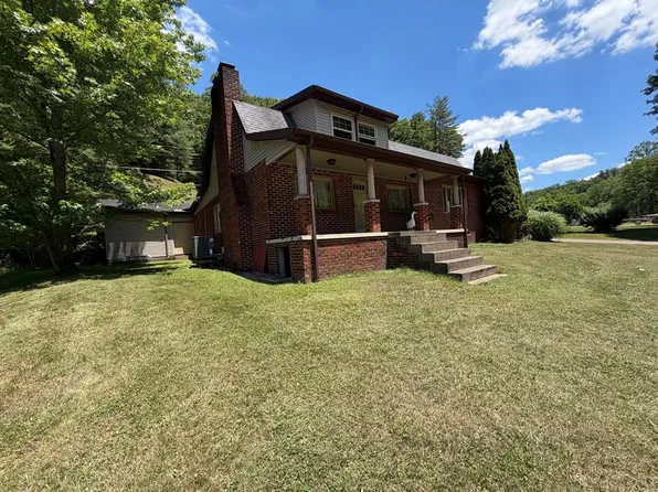 3522 Long Branch Rd, Turkey Creek, KY 41514
