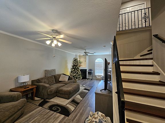 4th image of 8228 Sherbourne Dr