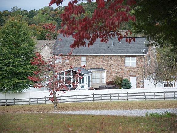 5th image of 1849 Fleming Valley Ln