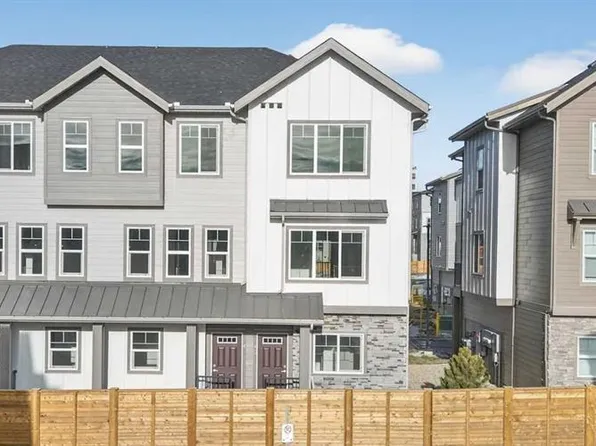 2231 S 81st St SW #144, Calgary, AB T3H 3V8