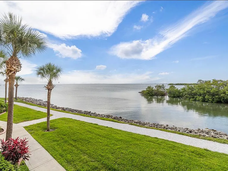 5000 Culbreath Key Way #8320 — Photo 3